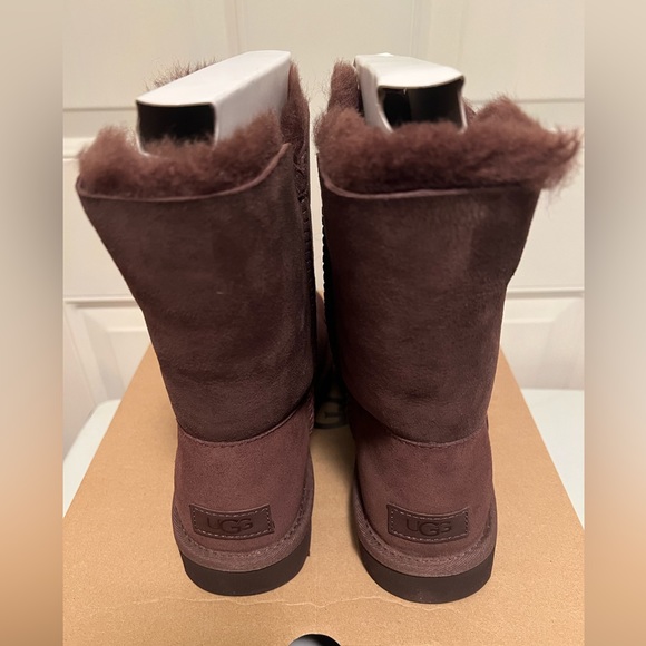 NEW UGG Bailey Short Boot (Women) - Picture 4 of 7